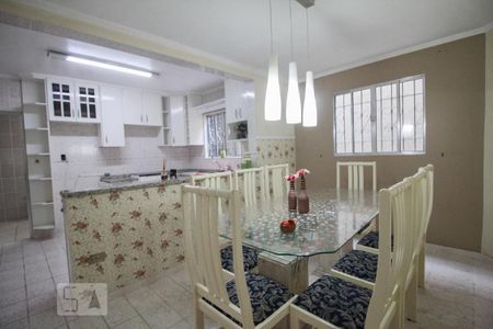 Casa para alugar com 150m², 3 quartos e 2 vagascozinha
