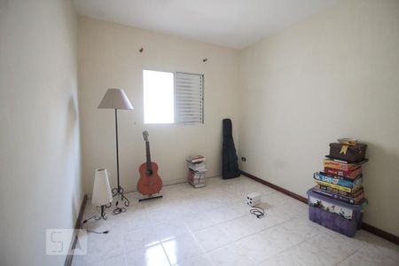 quarto 1 de casa para alugar com 3 quartos, 150m² em Vila Francos, São Paulo