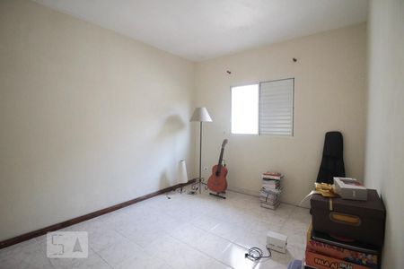 quarto 1 de casa para alugar com 3 quartos, 150m² em Vila Francos, São Paulo