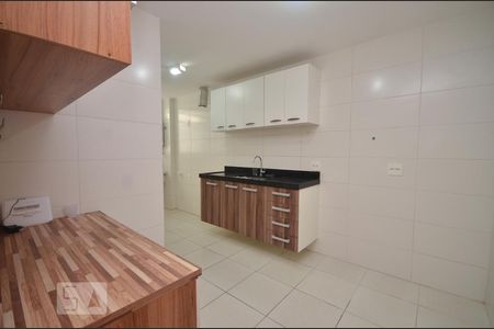 Apartamento à venda com 90m², 2 quartos e 1 vaga Apartamento à venda com 90m², 2 quartos e 1 vagaCozinha