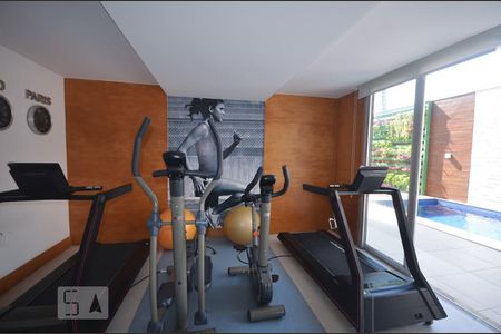 Apartamento à venda com 90m², 2 quartos e 1 vaga Apartamento à venda com 90m², 2 quartos e 1 vagaAcademia