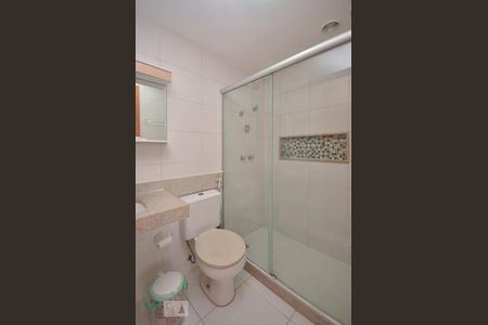 Apartamento à venda com 90m², 2 quartos e 1 vaga Apartamento à venda com 90m², 2 quartos e 1 vagaBanheiro da Suíte