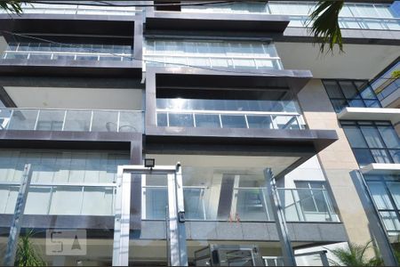 Apartamento à venda com 90m², 2 quartos e 1 vaga Apartamento à venda com 90m², 2 quartos e 1 vagaFachada