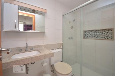 Apartamento à venda com 90m², 2 quartos e 1 vaga Apartamento à venda com 90m², 2 quartos e 1 vagaBanheiro da Suíte