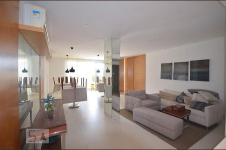 Apartamento à venda com 90m², 2 quartos e 1 vaga Apartamento à venda com 90m², 2 quartos e 1 vagaÁrea Gourmet