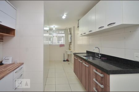 Apartamento à venda com 90m², 2 quartos e 1 vaga Apartamento à venda com 90m², 2 quartos e 1 vagaCozinha
