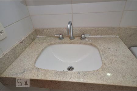 Apartamento à venda com 90m², 2 quartos e 1 vaga Apartamento à venda com 90m², 2 quartos e 1 vagaBanheiro