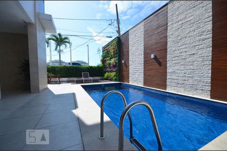 Apartamento à venda com 90m², 2 quartos e 1 vaga Apartamento à venda com 90m², 2 quartos e 1 vagaÁrea comum - Piscina