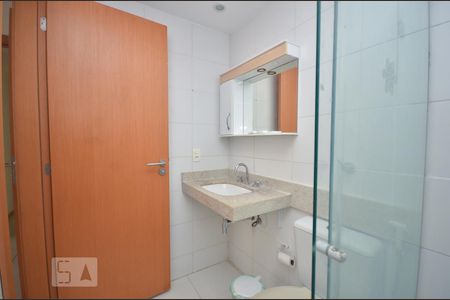 Apartamento à venda com 90m², 2 quartos e 1 vaga Apartamento à venda com 90m², 2 quartos e 1 vagaBanheiro da Suíte