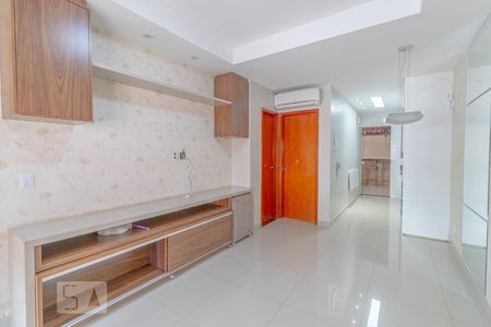 Sala de Estar de casa de condomínio para alugar com 3 quartos, 92m² em Residencial Center Ville, Goiânia