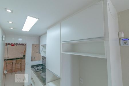 Cozinha de casa de condomínio para alugar com 3 quartos, 92m² em Residencial Center Ville, Goiânia