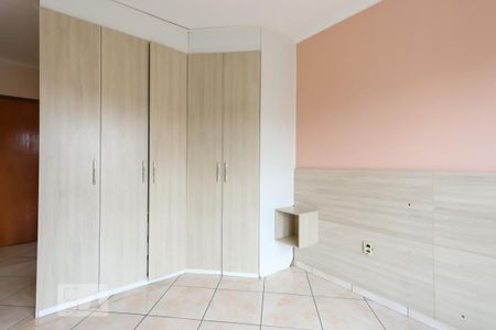 Casa à venda com 148m², 3 quartos e 2 vagasSuíte