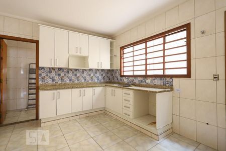 Casa à venda com 148m², 3 quartos e 2 vagasCozinha