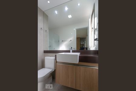 Banheiro de apartamento à venda com 1 quarto, 35m² em Funcionários, Belo Horizonte