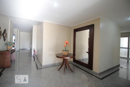 Apartamento para alugar com 48m², 2 quartos e 1 vaga Apartamento para alugar com 48m², 2 quartos e 1 vagaHall de Entrada
