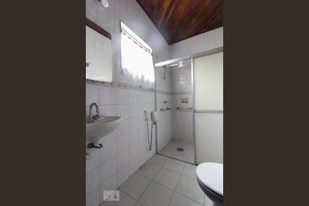 Casa para alugar com 400m², 2 quartos e 1 vaga Casa para alugar com 400m², 2 quartos e 1 vagaBanheiro