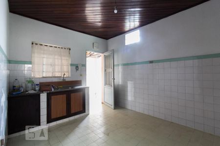Casa para alugar com 400m², 2 quartos e 1 vaga Casa para alugar com 400m², 2 quartos e 1 vagaCozinha