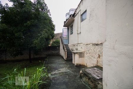 Casa para alugar com 400m², 2 quartos e 1 vaga Casa para alugar com 400m², 2 quartos e 1 vagaQuintal