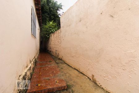 Casa para alugar com 400m², 2 quartos e 1 vaga Casa para alugar com 400m², 2 quartos e 1 vagaCorredor