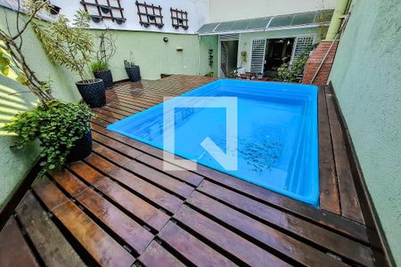 Casa à venda com 192m², 4 quartos e 4 vagasVaranda