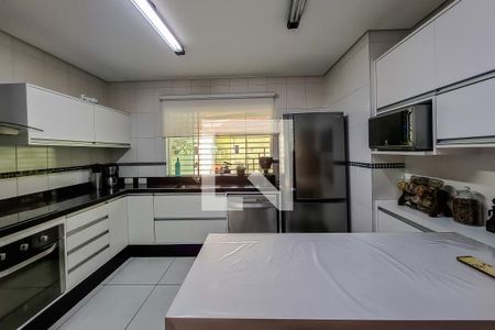 Casa à venda com 192m², 4 quartos e 4 vagasCozinha