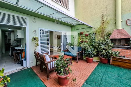 Casa à venda com 192m², 4 quartos e 4 vagasVaranda