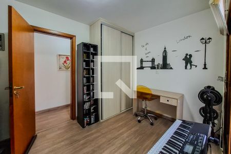 Casa à venda com 192m², 4 quartos e 4 vagasQuarto 2 - suite