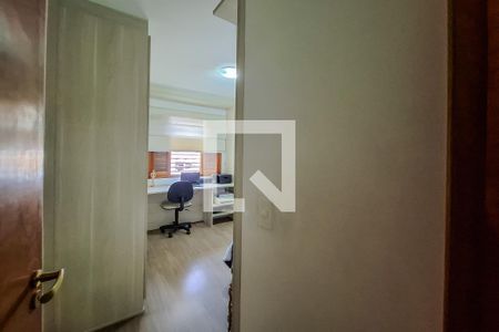 Casa à venda com 192m², 4 quartos e 4 vagasQuarto 4 - suite
