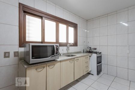 Casa à venda com 260m², 5 quartos e 3 vagas Casa à venda com 260m², 5 quartos e 3 vagasCozinha