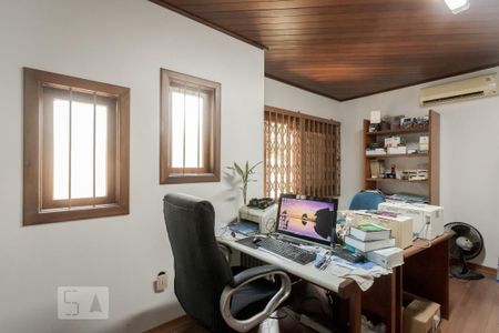 Casa à venda com 260m², 5 quartos e 3 vagas Casa à venda com 260m², 5 quartos e 3 vagasQuarto 2