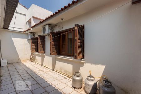 Casa à venda com 260m², 5 quartos e 3 vagas Casa à venda com 260m², 5 quartos e 3 vagasPátio