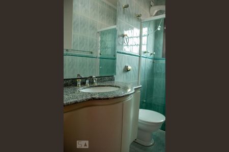 Casa à venda com 225m², 4 quartos e 4 vagasBanheiro 2