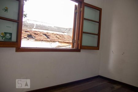 Casa à venda com 225m², 4 quartos e 4 vagasQuarto 2