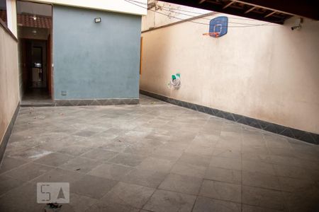 Casa à venda com 225m², 4 quartos e 4 vagasChurrasqueira