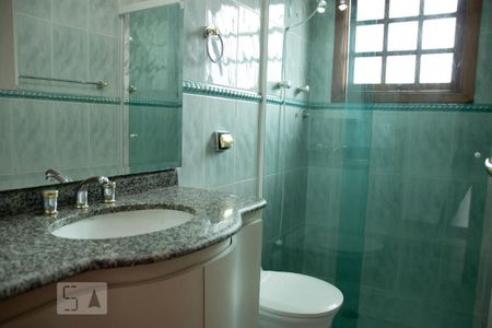 Casa à venda com 225m², 4 quartos e 4 vagasBanheiro 2