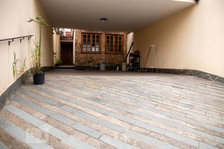 Casa à venda com 225m², 4 quartos e 4 vagasGaragem