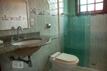 Casa à venda com 225m², 4 quartos e 4 vagasBanheiro da Suíte 3