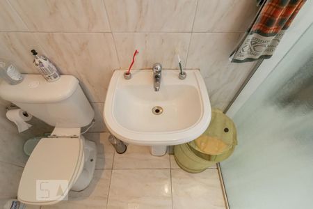 Casa à venda com 250m², 3 quartos e 3 vagas Casa à venda com 250m², 3 quartos e 3 vagasBanheiro Social