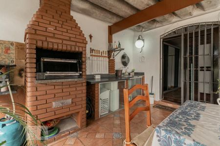 Casa à venda com 250m², 3 quartos e 3 vagas Casa à venda com 250m², 3 quartos e 3 vagasVaranda gourmet