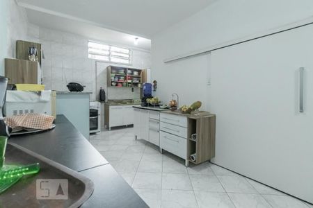 Casa à venda com 250m², 3 quartos e 3 vagas Casa à venda com 250m², 3 quartos e 3 vagasCozinha/Copa