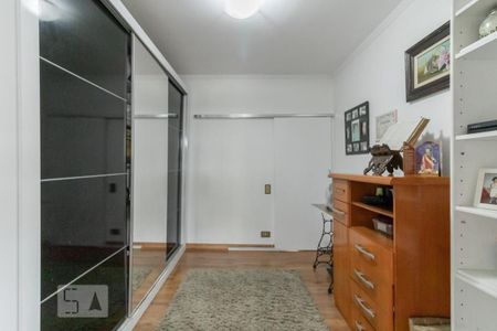 Casa à venda com 250m², 3 quartos e 3 vagas Casa à venda com 250m², 3 quartos e 3 vagasQuarto 3