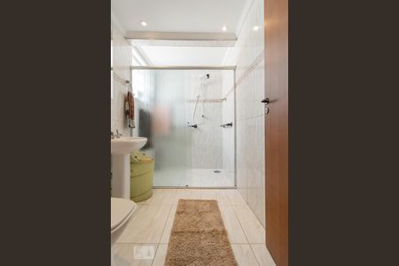 Casa à venda com 250m², 3 quartos e 3 vagas Casa à venda com 250m², 3 quartos e 3 vagasBanheiro Social