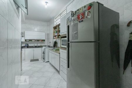 Casa à venda com 250m², 3 quartos e 3 vagas Casa à venda com 250m², 3 quartos e 3 vagasCozinha/Copa