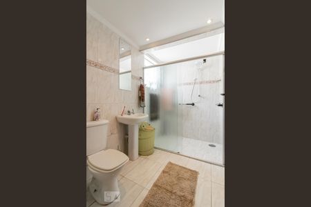 Casa à venda com 250m², 3 quartos e 3 vagas Casa à venda com 250m², 3 quartos e 3 vagasBanheiro Social