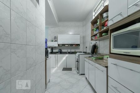 Casa à venda com 250m², 3 quartos e 3 vagas Casa à venda com 250m², 3 quartos e 3 vagasCozinha/Copa