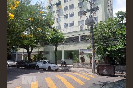 Apartamento à venda com 58m², 2 quartos e 1 vagaFachada