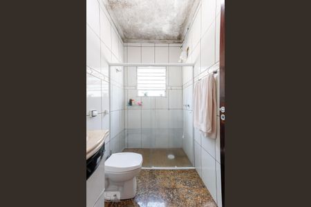 Casa à venda com 150m², 6 quartos e 2 vagas Casa à venda com 150m², 6 quartos e 2 vagasBanheiro