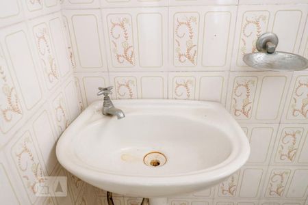 Casa à venda com 150m², 6 quartos e 2 vagas Casa à venda com 150m², 6 quartos e 2 vagasBanheiro da Suíte 2