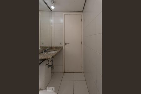 Apartamento à venda com 66m², 2 quartos e 1 vagaBanheiro Social