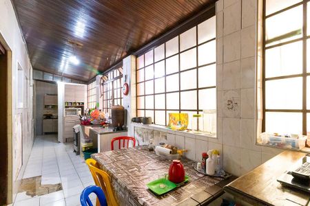 Casa para alugar com 214m², 4 quartos e 2 vagas Casa para alugar com 214m², 4 quartos e 2 vagasCozinha